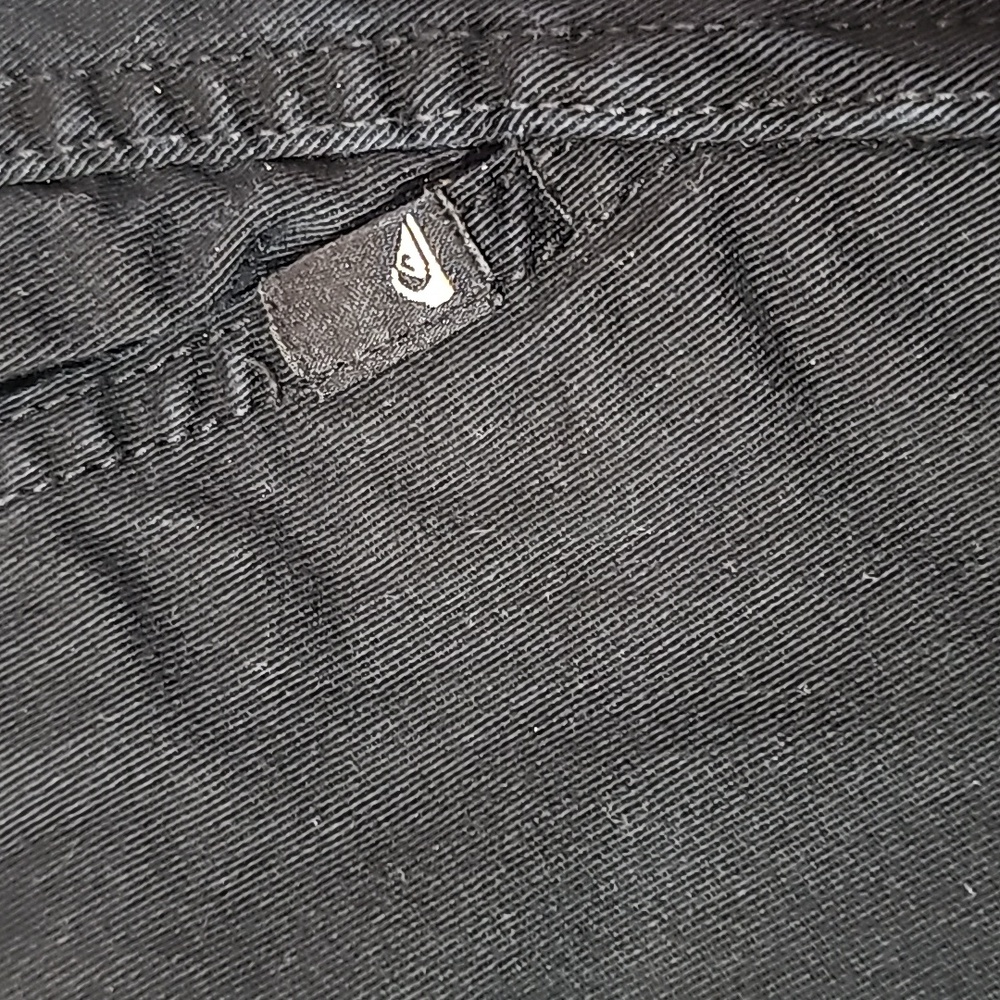 Quiksilver Black Board Shorts Size 38 - Picture 3 of 5